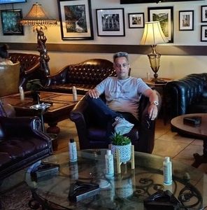 Meet your Posher, Roberto